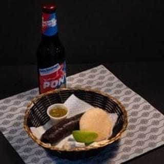 Morcilla con arepa