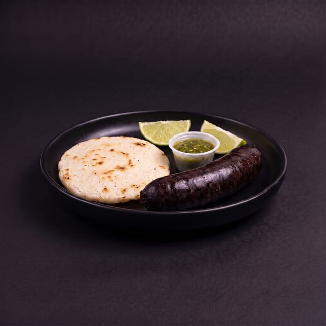 Morcilla con Arepa.